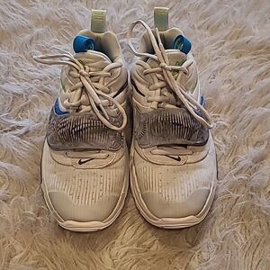 Nike boys freak 3 gray and green basketball‎ shoes size 6